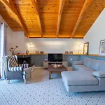 Renovated Liana's شقة *