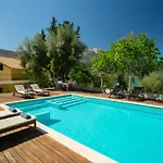 Renovated Liana's شقة