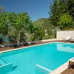 Renovated Liana's شقة Yénion