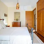 Renovated Liana's شقة