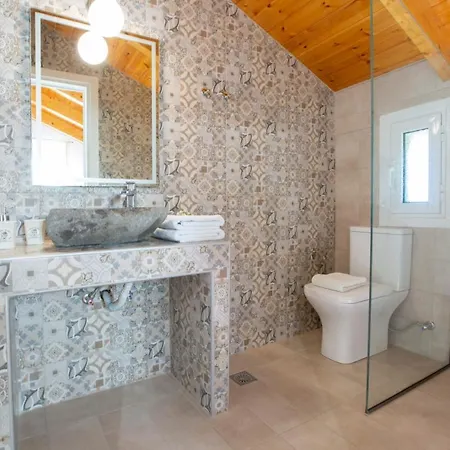 Renovated Liana's