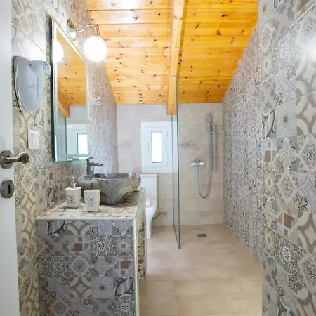 Renovated Liana's Yénion