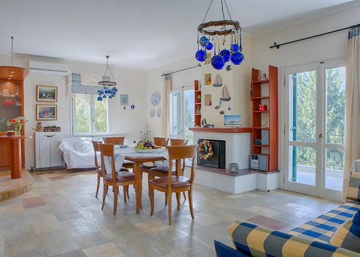 아파트 Renovated Liana's Yénion