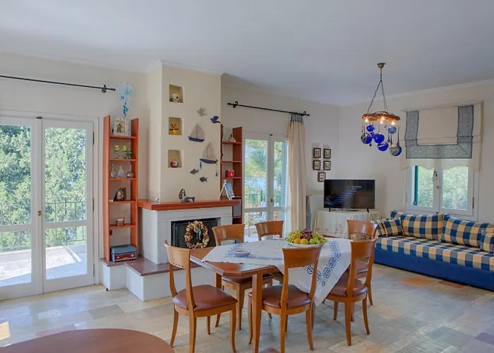 Renovated Liana's 아파트 Yénion